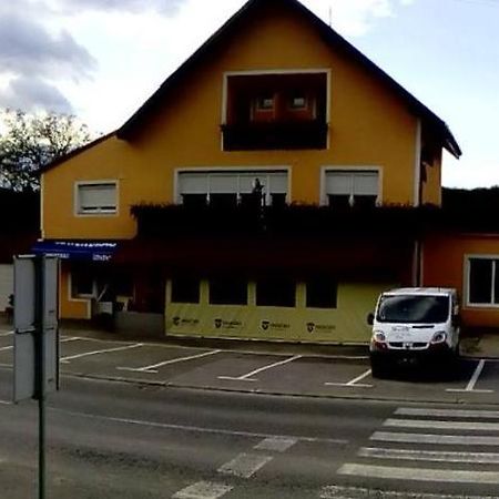Hotel Restoran I Prenociste Egghus Nasice Exterior foto